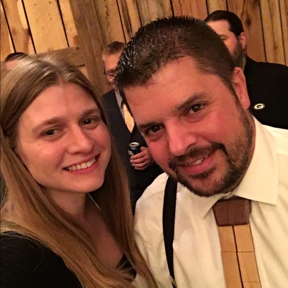 Meet your Posher, Liz - Picture 1 of 1